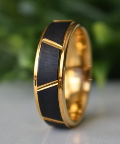 8mm Ring Gold With Raised Black Center Design